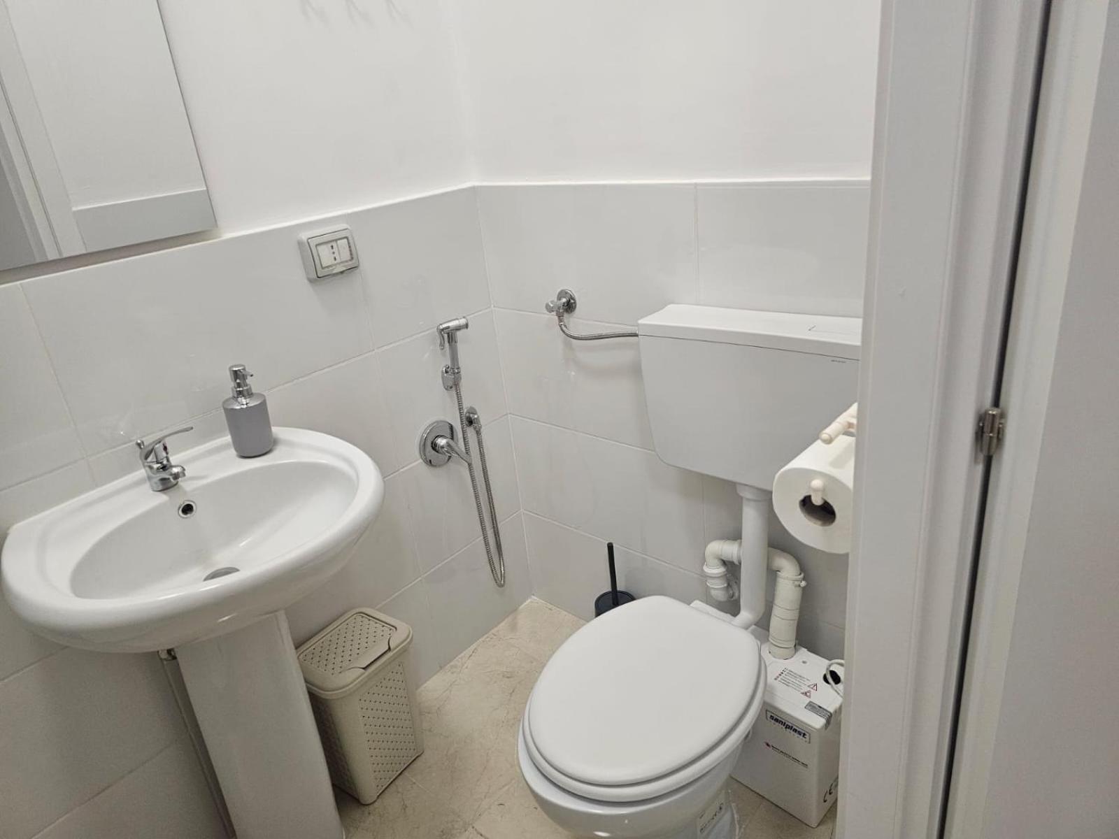 Raynova Hotel Rome Bagian luar foto